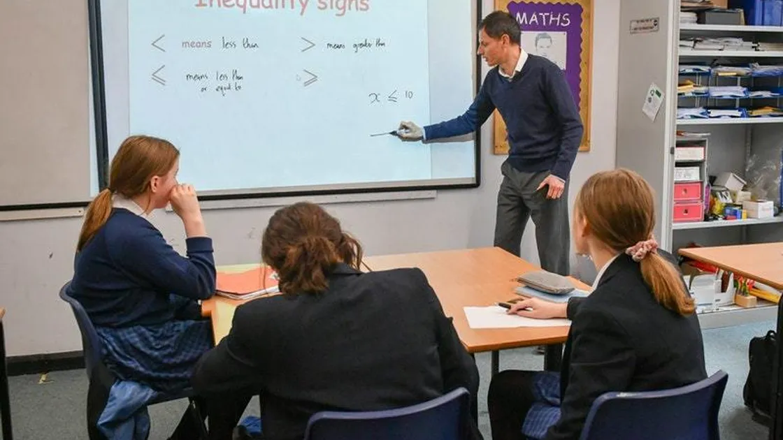 It is “in the national interest” for teachers on the island to be prioritised in the roll-out of the vaccination programme, the NASUWT Teachers' Union has said. (29255900)