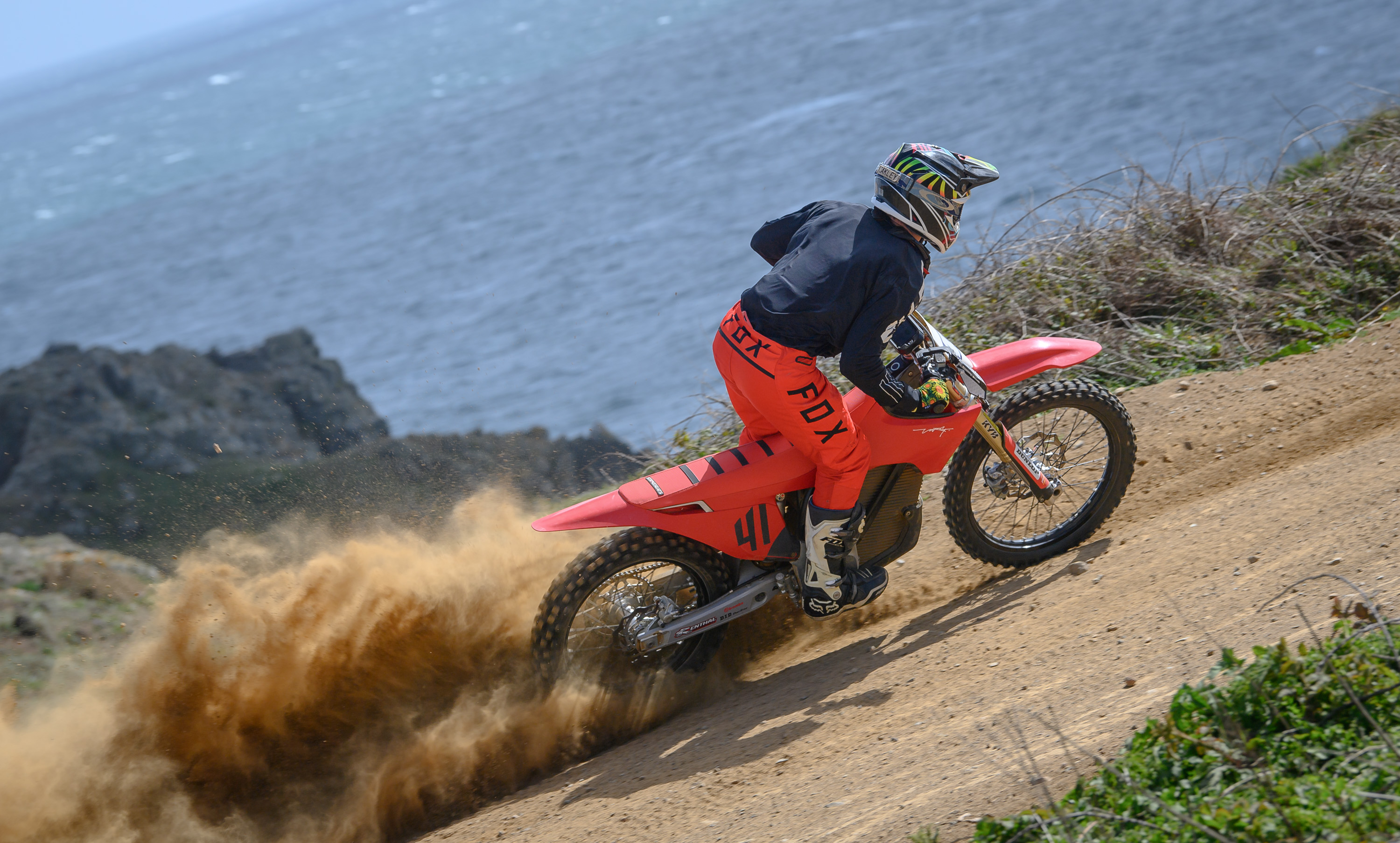 Fast starts key to Lycett’s success on a dusty track