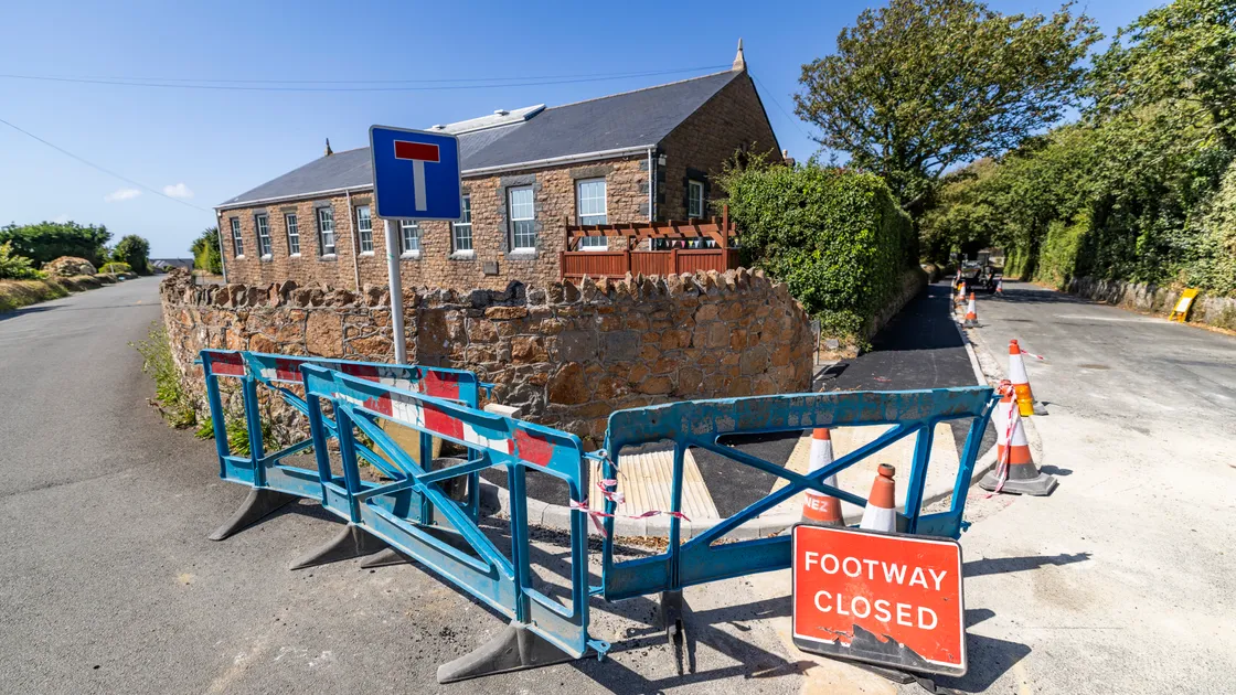 The £155,000 project will see the painted footpath on the west side of the road, which runs from Mont D’Aval to Les Eturs, replaced with a physical footpath about 150cm wide.