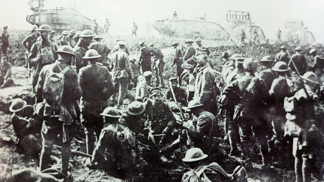 RGLI soldiers with what Chris calls ‘the newfangled tanks’ near Cambrai.