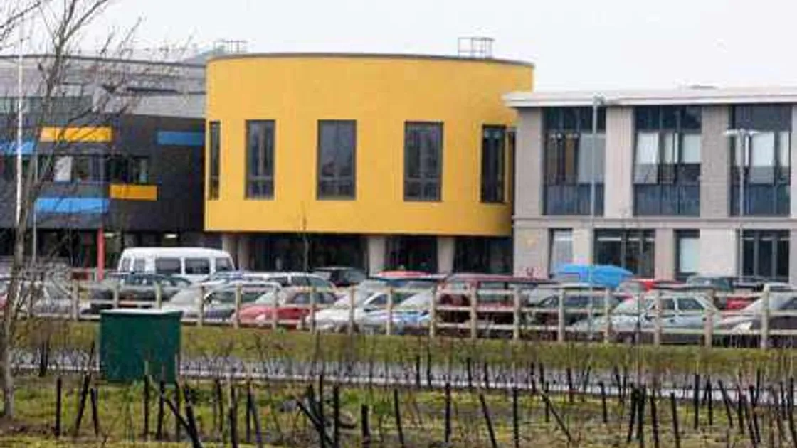 School term dates 'cannot vary too much from UK's'