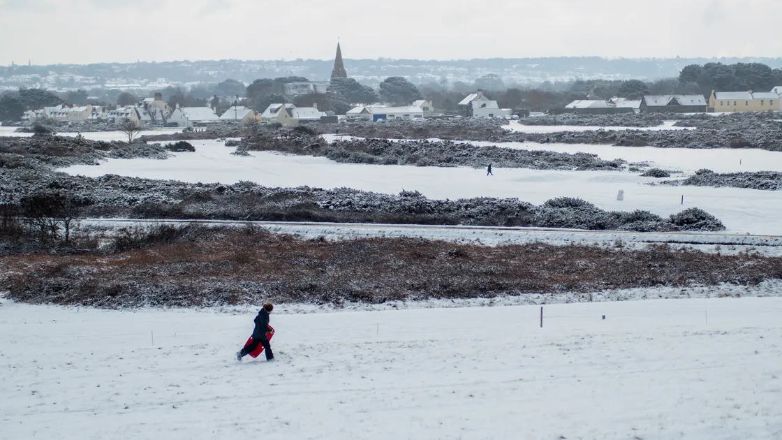 Last month’s snow turned L’Ancresse Common into a Christmas card scene, but also caused widespread disruption. There is a chance of snow again at the weekend, but the chances of it settling are unlikely.                                                                                (Picture by Mark Windsor, 20922336)