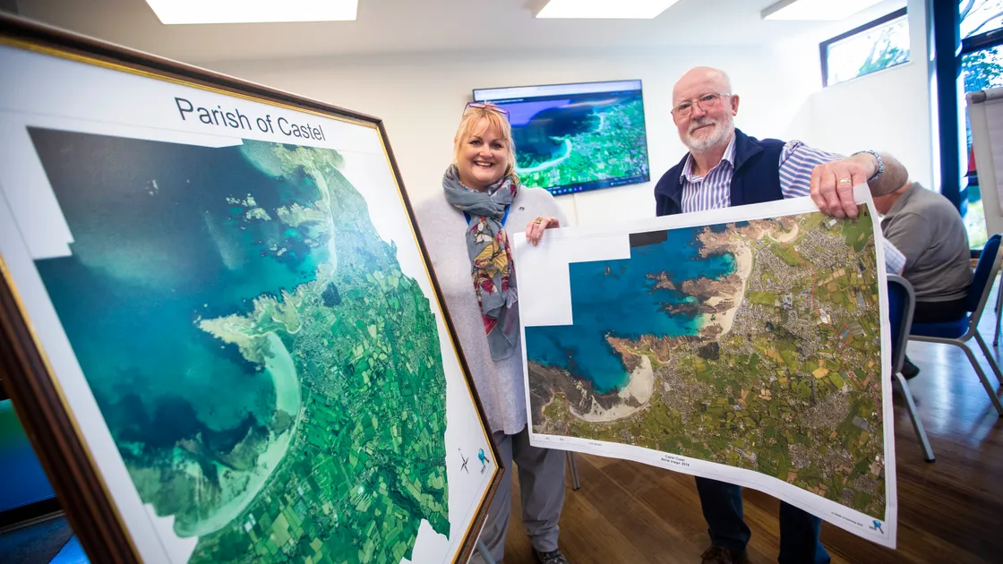 Castel douzenier Jo May, with vice-dean Dave Chester at the public drop-in at the parish douzaine rooms for members of the public to voice their opinions on what changes and improvements could be made to Castel’s coastline. (Picture by Peter Frankland, 31324212)