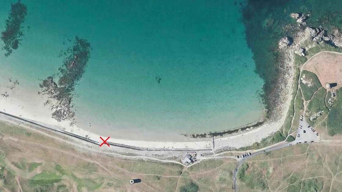 X marks the spot for the latest repairs to the L’Ancresse wall.(Image courtesy of Digimap)
