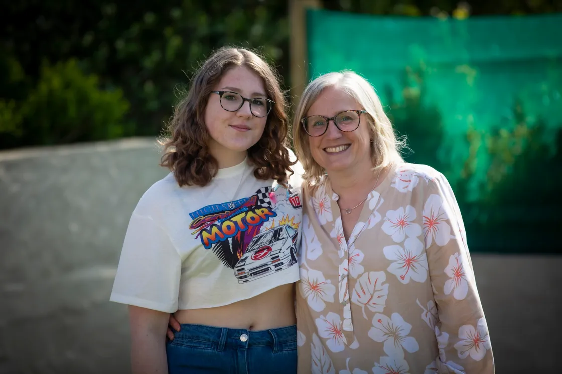 Holly and Penny Muir-Field. (Picture by Peter Frankland, 29486562)