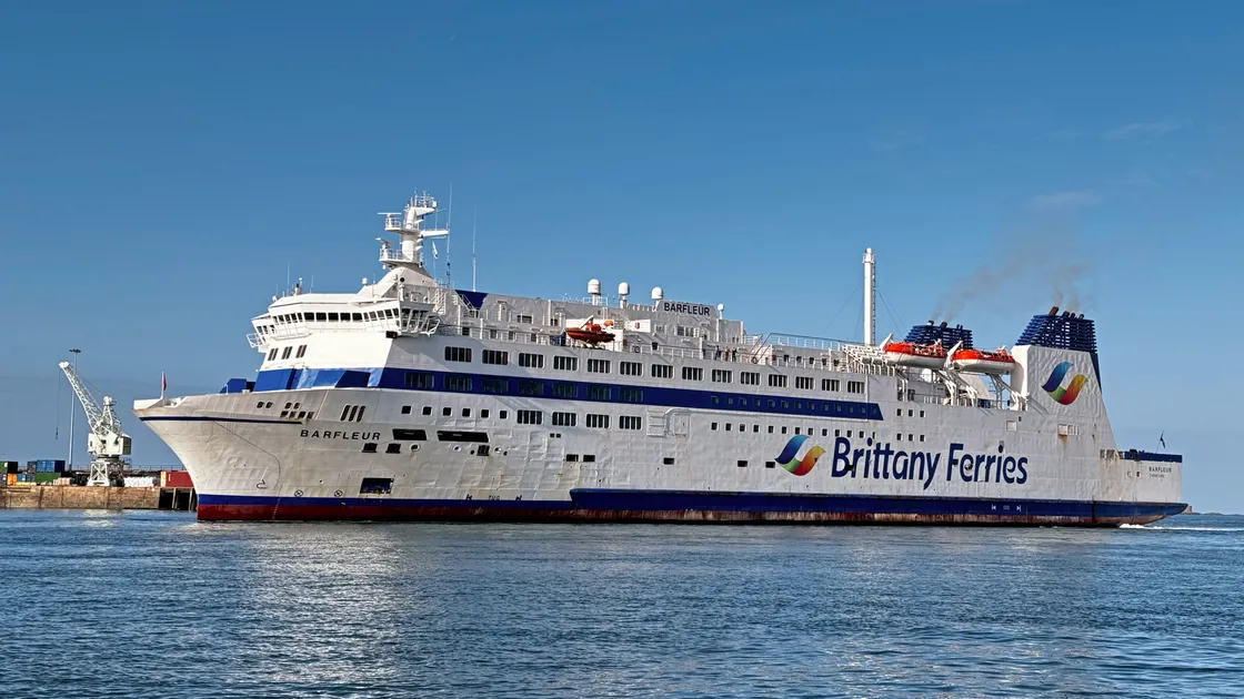 (Picture by Tony Curr, 33758820)