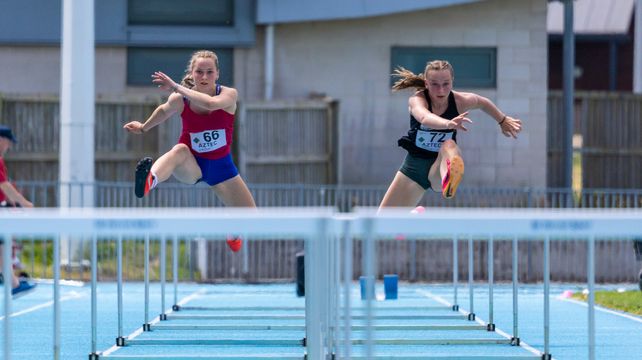 Vagule hurdles onto the junior ‘Southerns’ podium