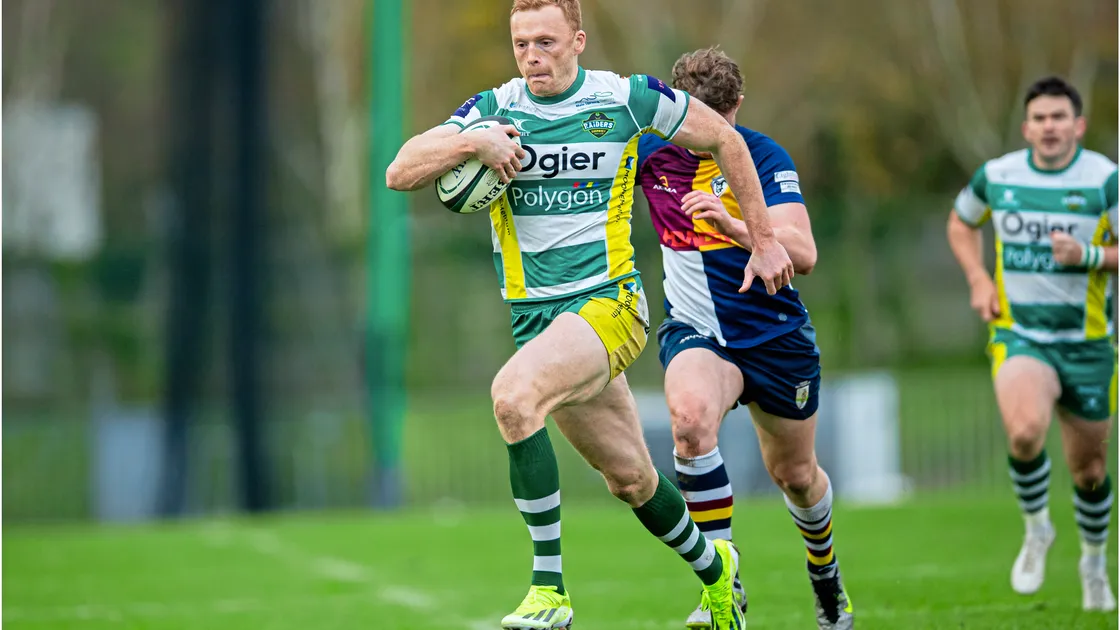 Anthony Armstrong breaks for Raiders in their most recent home game, the win over Oxford Harlequins in mid-November. They are back at Footes Lane tomorrow when they host Havant. (Picture by Martin Gray, 33791117)