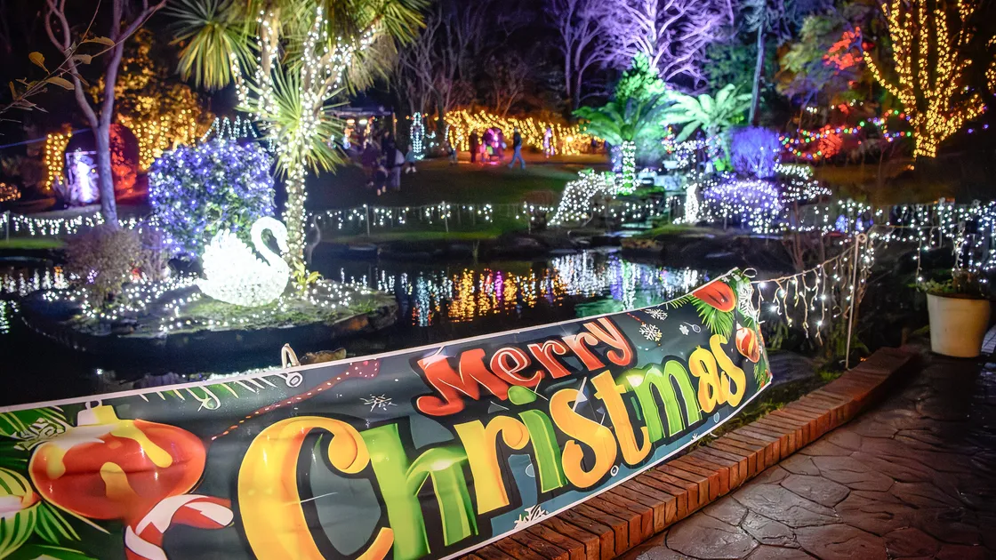 The event, which is sponsored by Specsavers, featured festive music, food and drink, and an appearance from Father Christmas