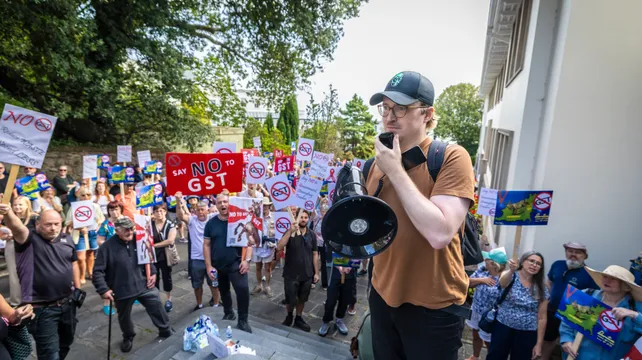 ‘They’re not listening,’ say GST protestors