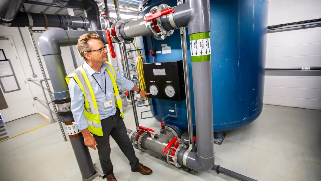 Steve Willcocks from the States Property Unit checks the pool filters at Les Beaucamps High.  (Picture by Sophie Rabey, 32445979)
