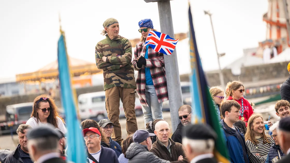 People enjoying the military parade. (34608003)